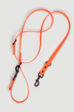 Active wear for active dogs </p> Leine in orange 2 Meter 3-fach verstellbar